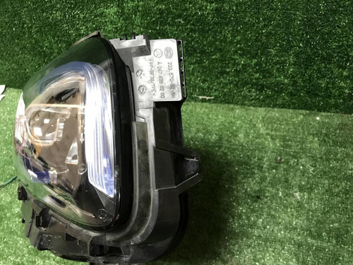 Фара правая Mercedes GLB X247 (2019-2023) LED