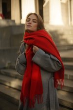 Шарф-палантин классический красный