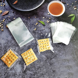 Пакетики прозрачные с клеевым клапаном 10x10+3см (100 шт)