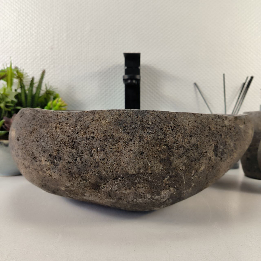 Раковина из речного камня RS-65417 42*39*15 0861