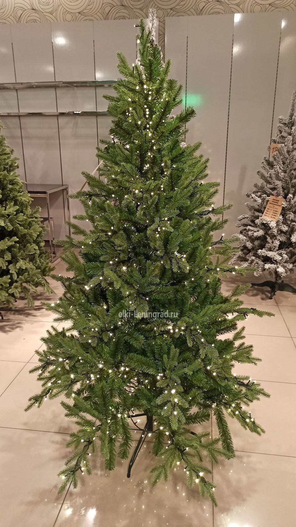 Елка с гирляндой «Валерио» (Литая+пвх) 240 см / 2,4 м