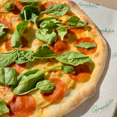 Пицца пепперони