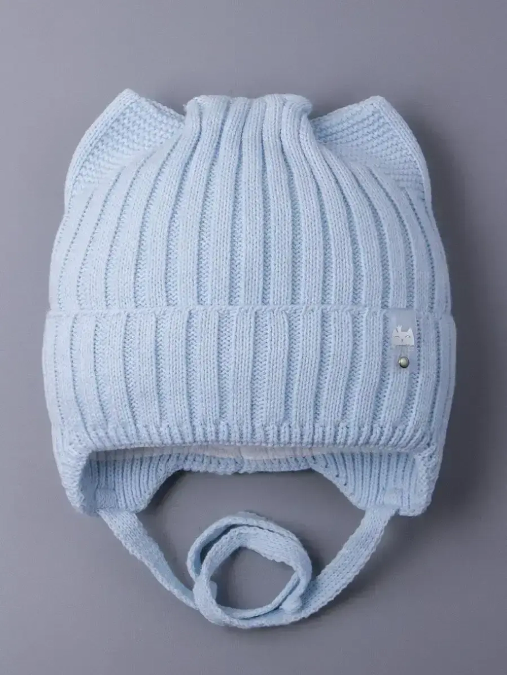 Шапка с ушками вязаная демисезонная