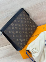 Клатч Louis Vuitton