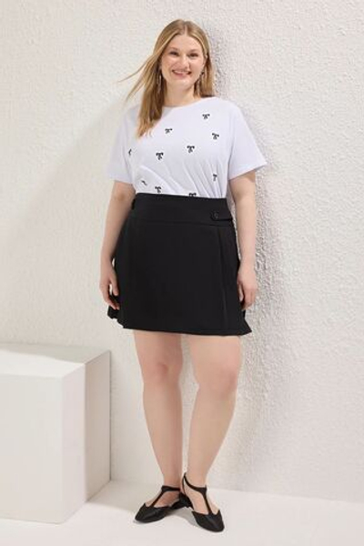 Розовая трикотажная футболка большого размера из 100% хлопка с цветочной вышивкой для бойфренда TBBSS24BF00029