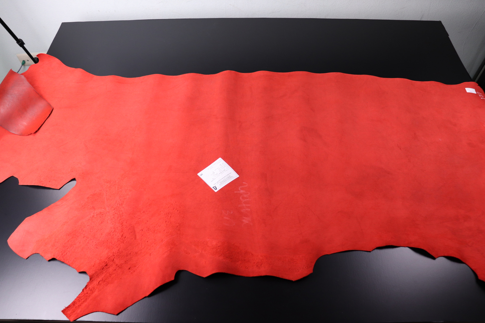 Уценка: 1,8-2,2 Юфть Гранж Рубин 177 дм²