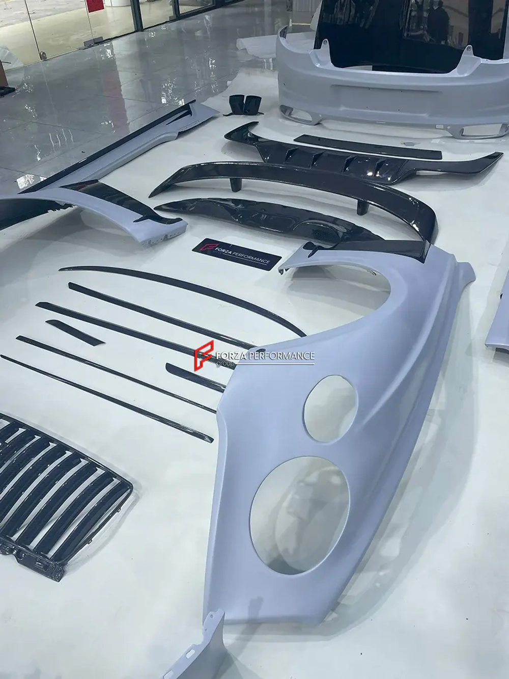 Широкий карбоновый обвес для Bentley Continental GT GTC 2018-2024 Бентли Континенталь