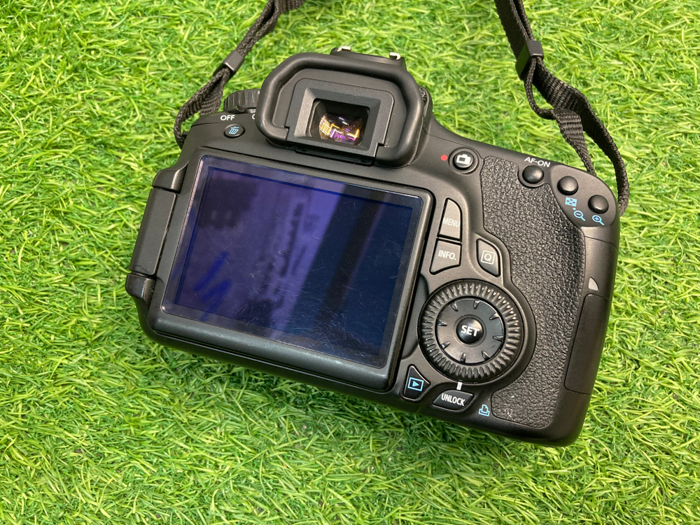 Canon EOS 60D kit 18-55mm III 32.000 кадров