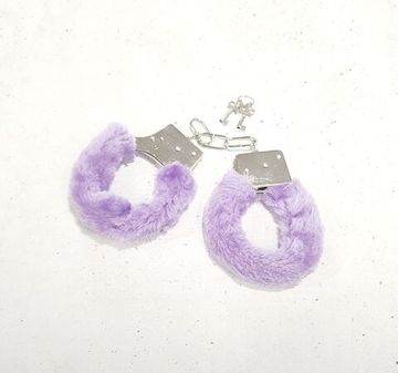 Наручники меховые, сиреневые
