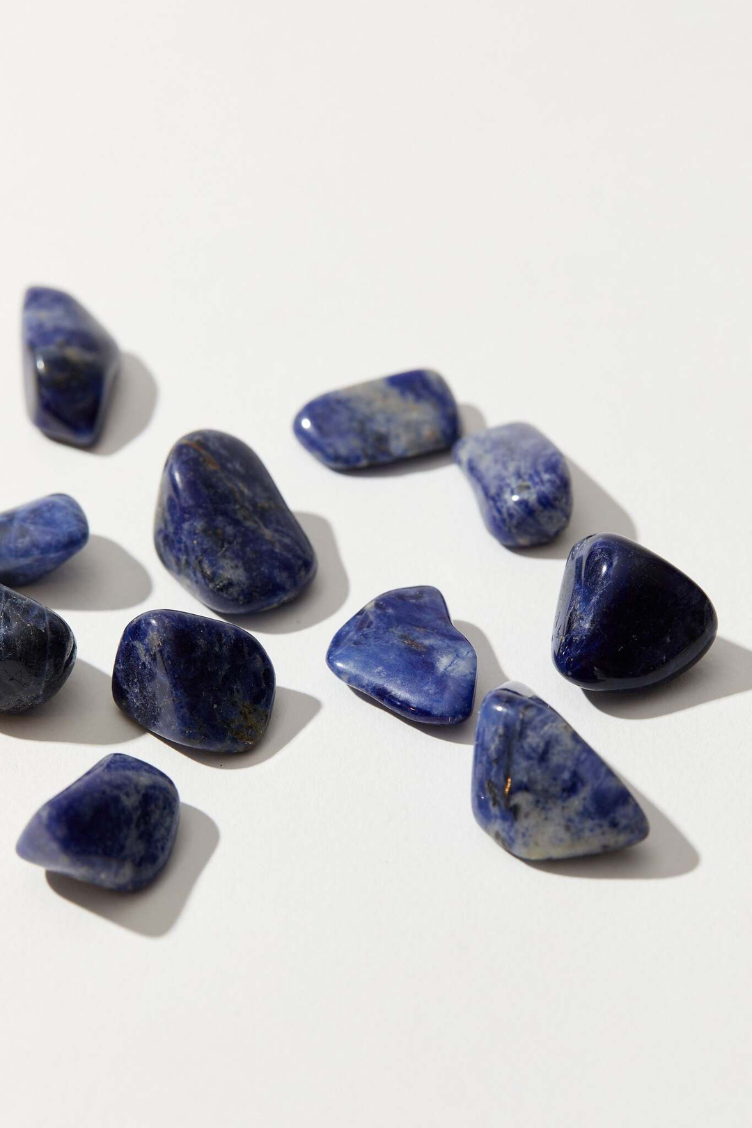 Содалит галтовка