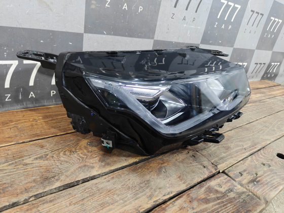 Фара правая Geely Coolray 19-24 Б/У Оригинал 7051022800