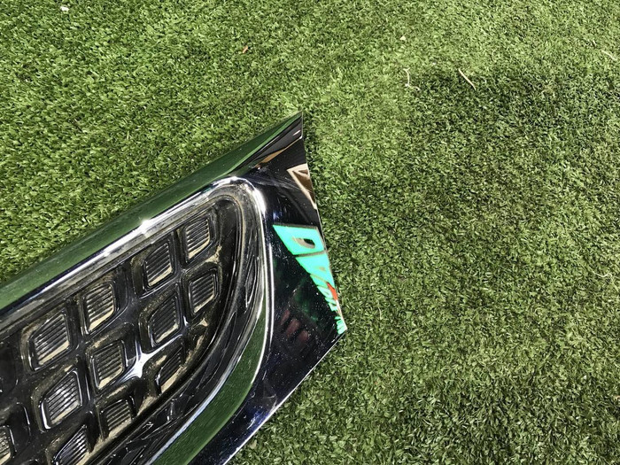 Решетка радиатора KIA Rio 4 X-Line (2017-2020)