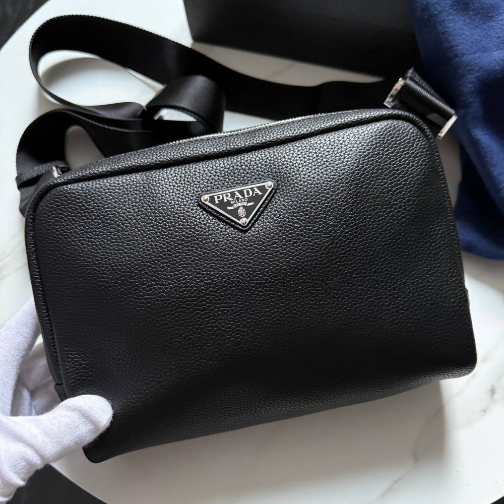 Сумка-мессенджер Prada