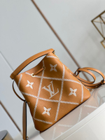 Louis Vuitton NeoNoe MM