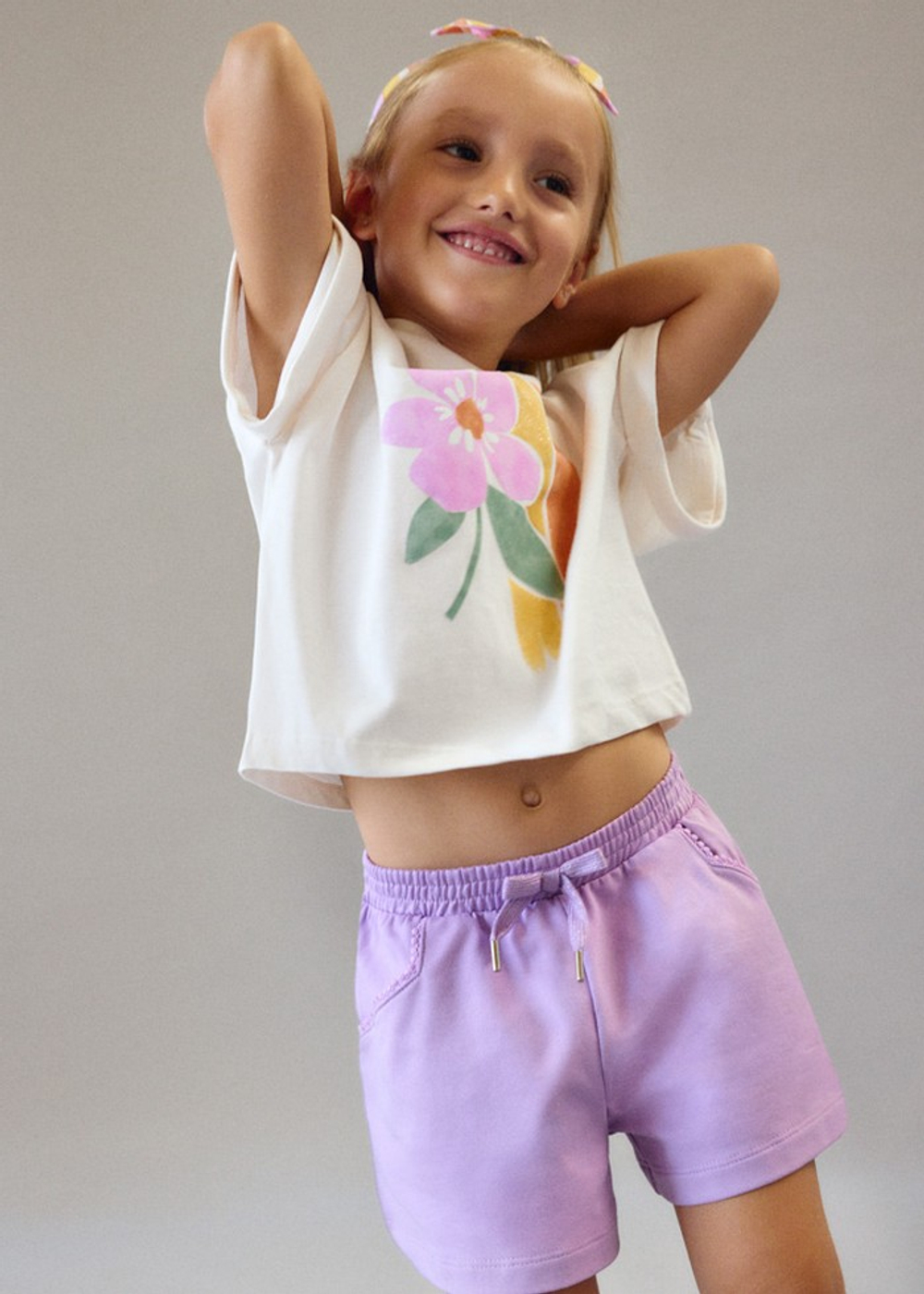 футболка с повязкой на голову