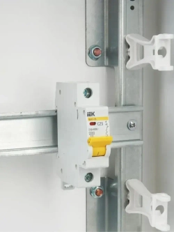 Автоматический выключатель IEK серия KARAT ВА47-29 1р 25А 4.5кА MVA20-1-025-C - 1шт