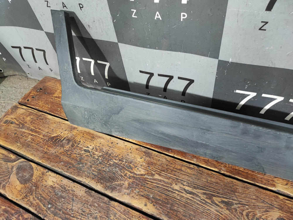 Накладка порога правого Geely Atlas Pro 21-нв Б/У Оригинал 6073065300