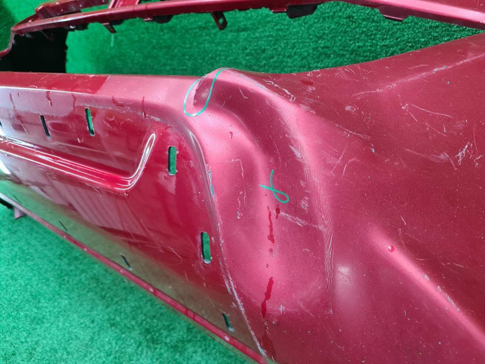 Бампер передний Toyota Hilux 8 (2018-2020)