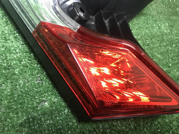 Фонарь левый внутренний Toyota C-HR 1 (2019-2023)