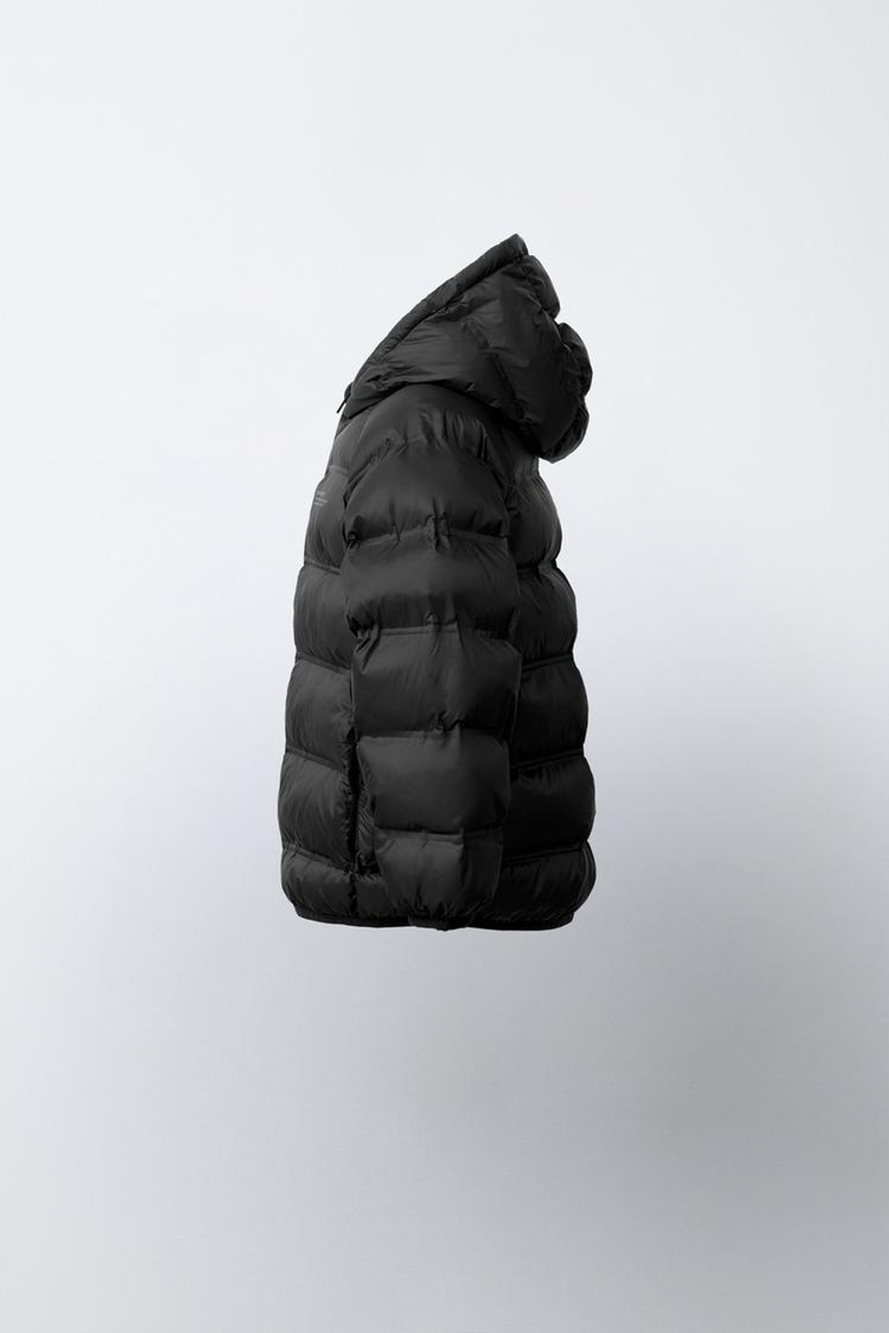 ZARA ЛЕГКАЯ НЕПРОМОКАЕМАЯ КУРТКА, ЧЕРНЫЙ