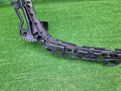 Кронштейн решетки Mercedes GLS X167 (2023-н.в.)