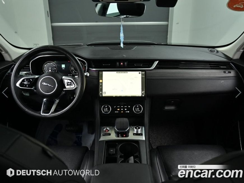 Jaguar F-PACE D200 SE (12.2021)
