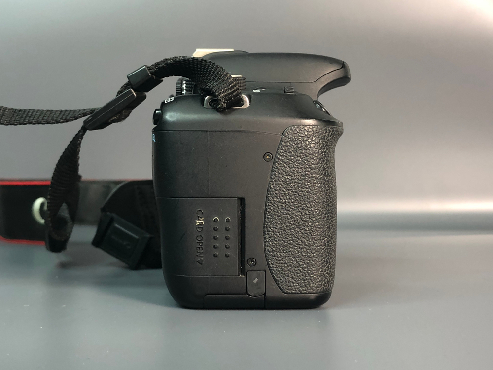 Canon 600D Kit 18-55mm 3.5-5.6 IS STM II 3.700 кадров