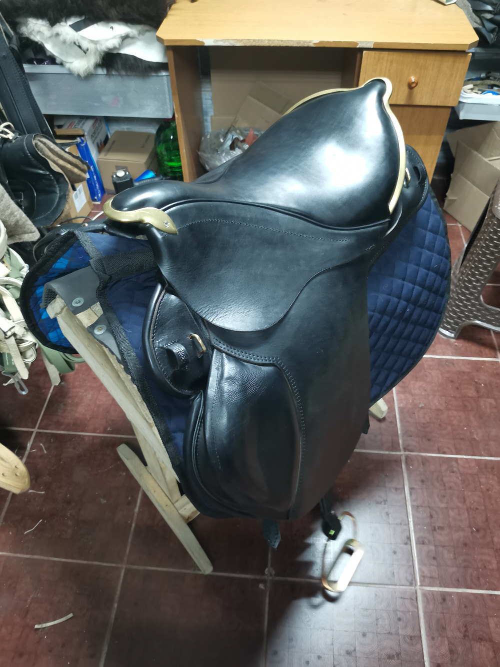 Седло офицерское с оковкой (3) для низкой холки.