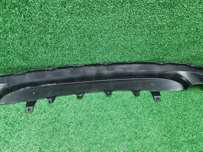 Юбка заднего бампера Toyota Camry xv70 (2017-н.в.)