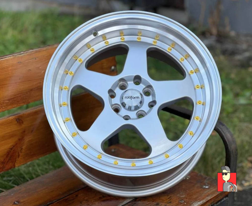 Комплект дисков Rotiform ROC 17x8/9 et20 4x100/4x114.3