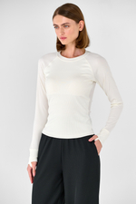 Лонгслив приталенный с чашками