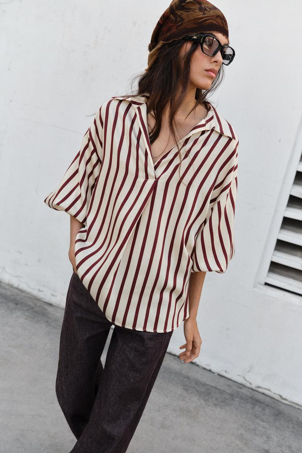 ZARA РУБАШКА В ПОЛОСКУ С ОБЪЕМНЫМИ РУКАВАМИ, ЭКРЮ/ГРАНАТОВЫЙ