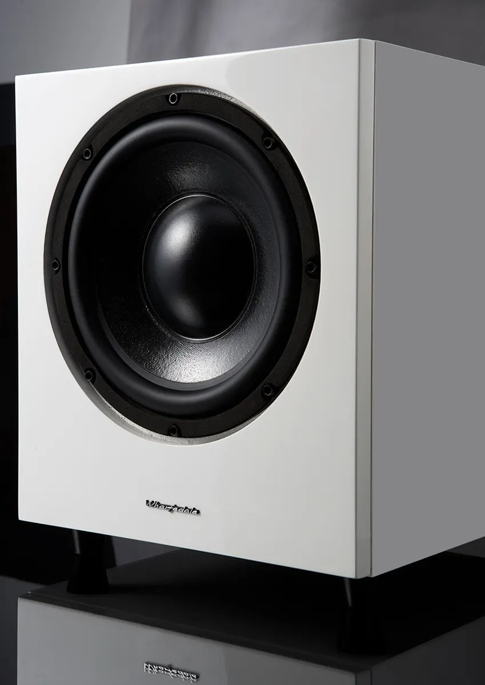 Сабвуфер Wharfedale WH-D8 Black Wood