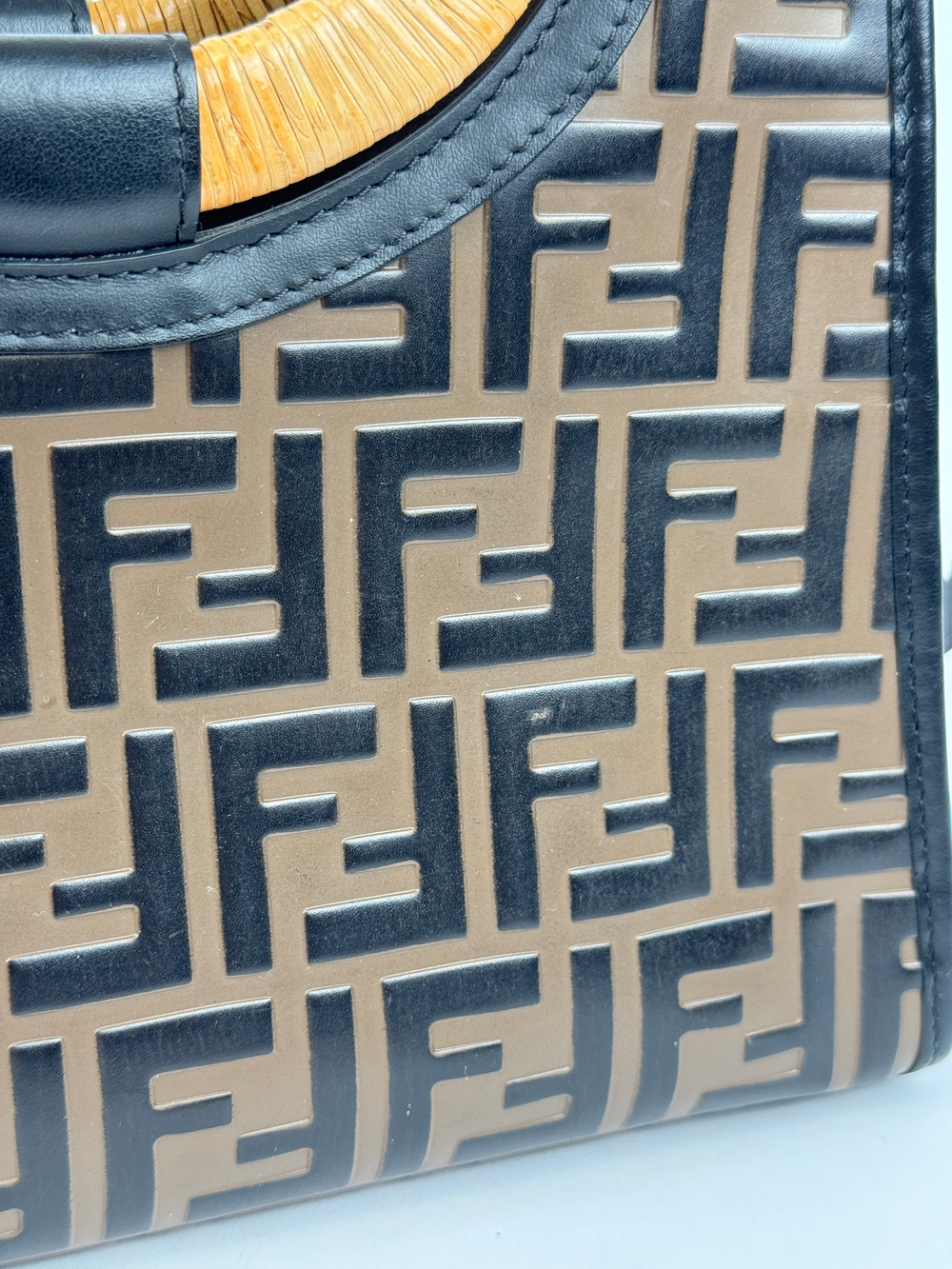 Сумка Fendi Runaway