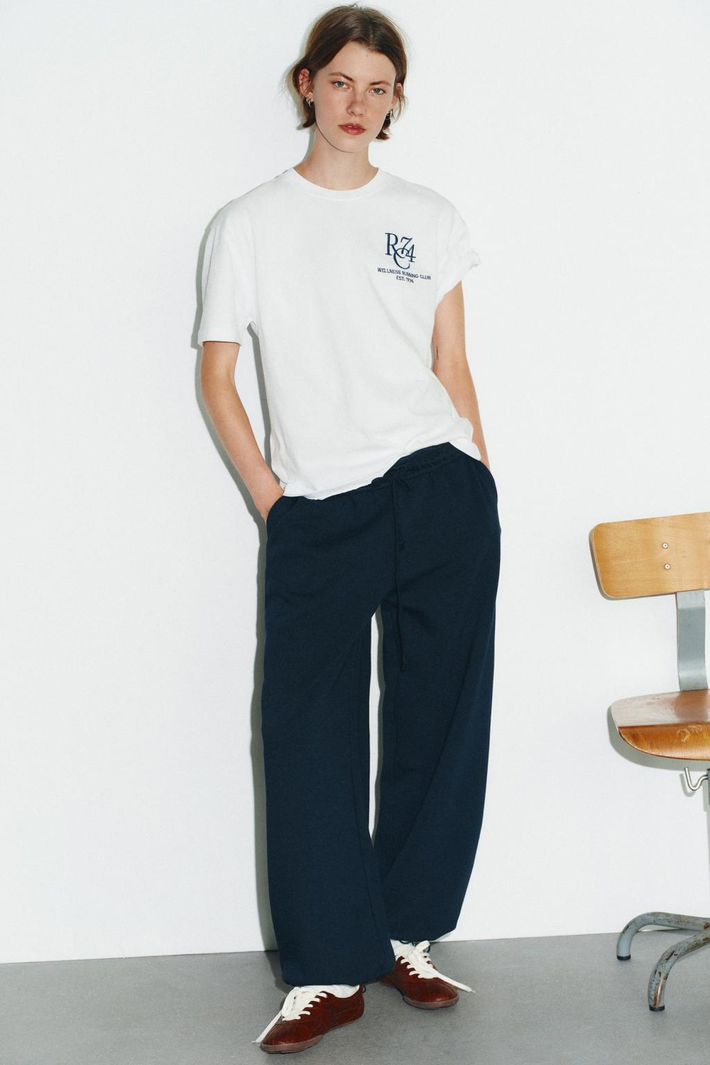 ZARA ФУТБОЛКА С ВЫШИВКОЙ, БЕЛЫЙ