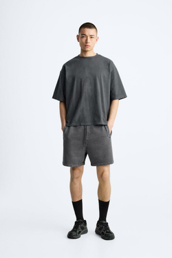 ZARA БАЗОВЫЕ ШОРТЫ-ЧИНОС С ЭФФЕКТОМ ПОТЕРТОСТИ, ЧЕРНЫЙ