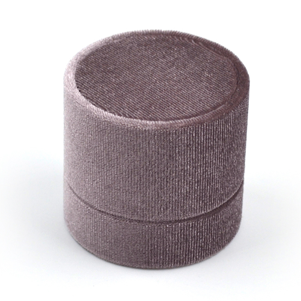 Футляр для небольшого памятного знака или значка.