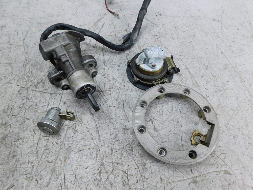 замок зажигания (комплект замков) Suzuki V-Strom DL1000 2003
