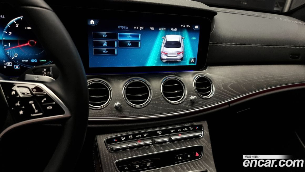 Mercedes-Benz E-Class W213 E350 4MATIC Avangarde (12.2022)