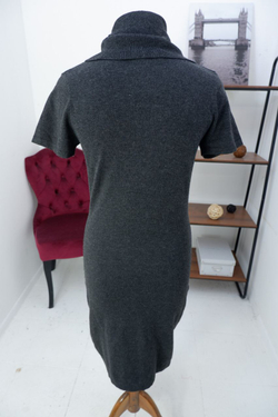 Платье Incity из вискозы трикотажное 44 размер