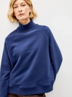 Свитер теплый с воротником свитшот