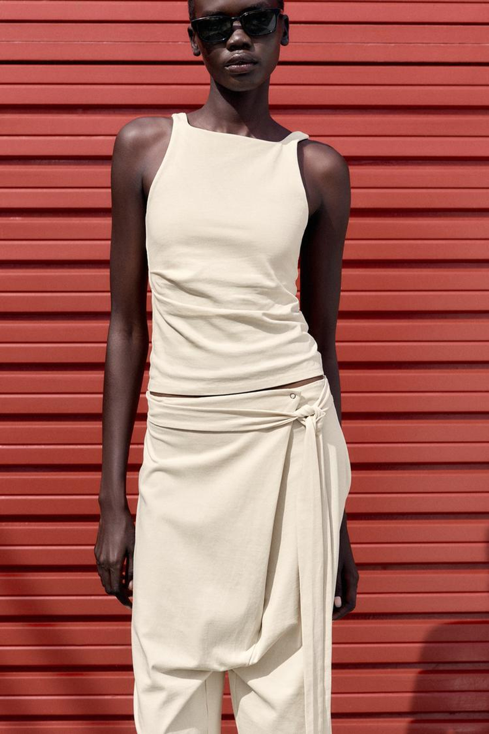 ZARA ТОП ИЗ ТКАНИ С ЭФФЕКТОМ ПОТЕРТОСТИ СО СКЛАДКАМИ, ПЕСОЧНЫЙ