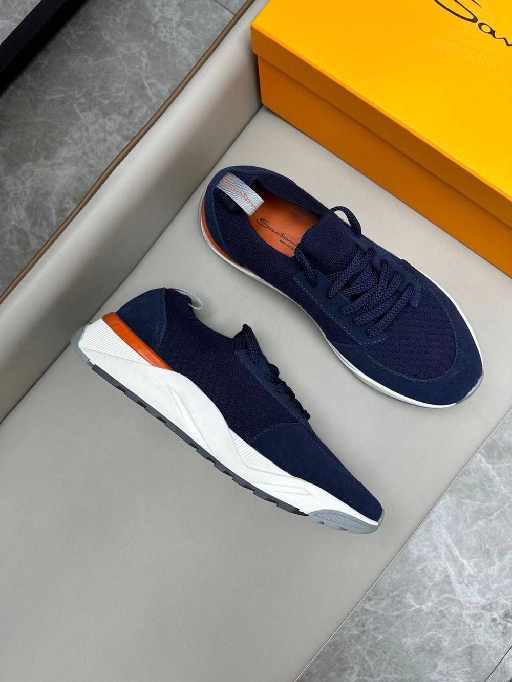 Кроссовки Santoni