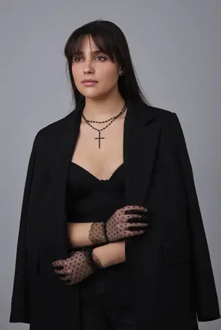 Колье тонкий черный крест на двойной цепочки из черных кристаллов