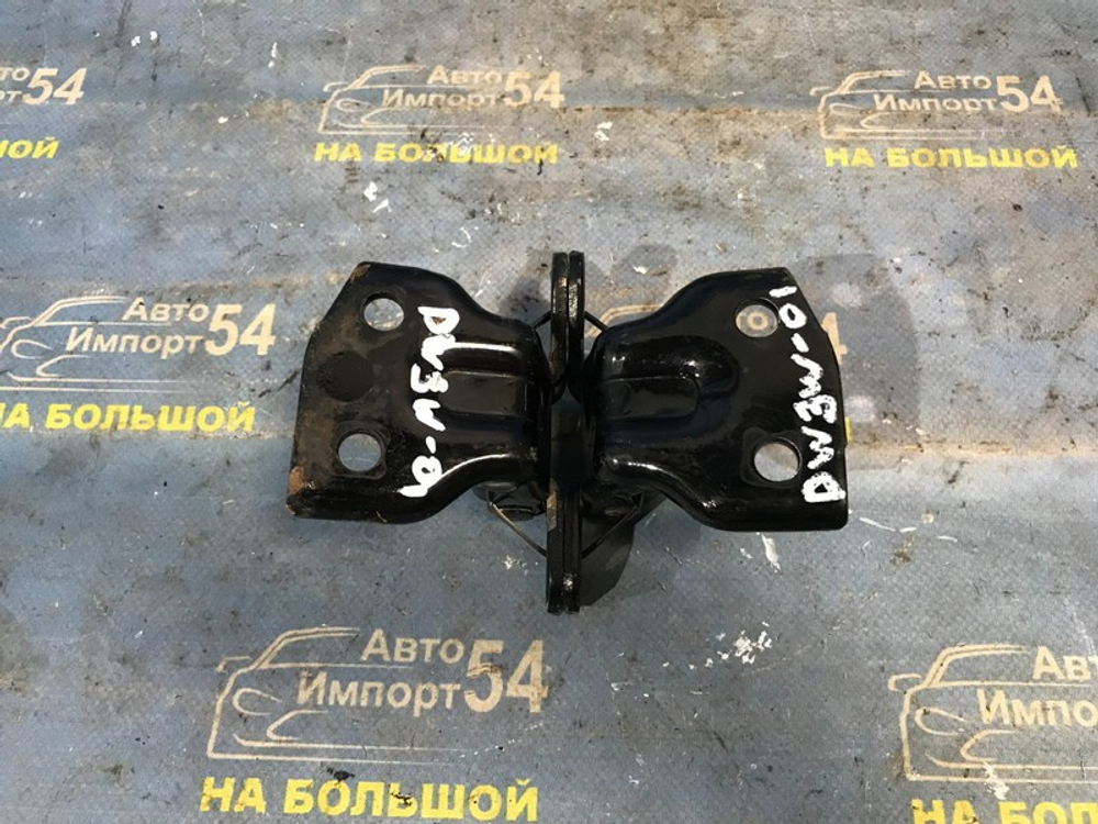 Петля двери задней левой MAZDA DEMIO 2001