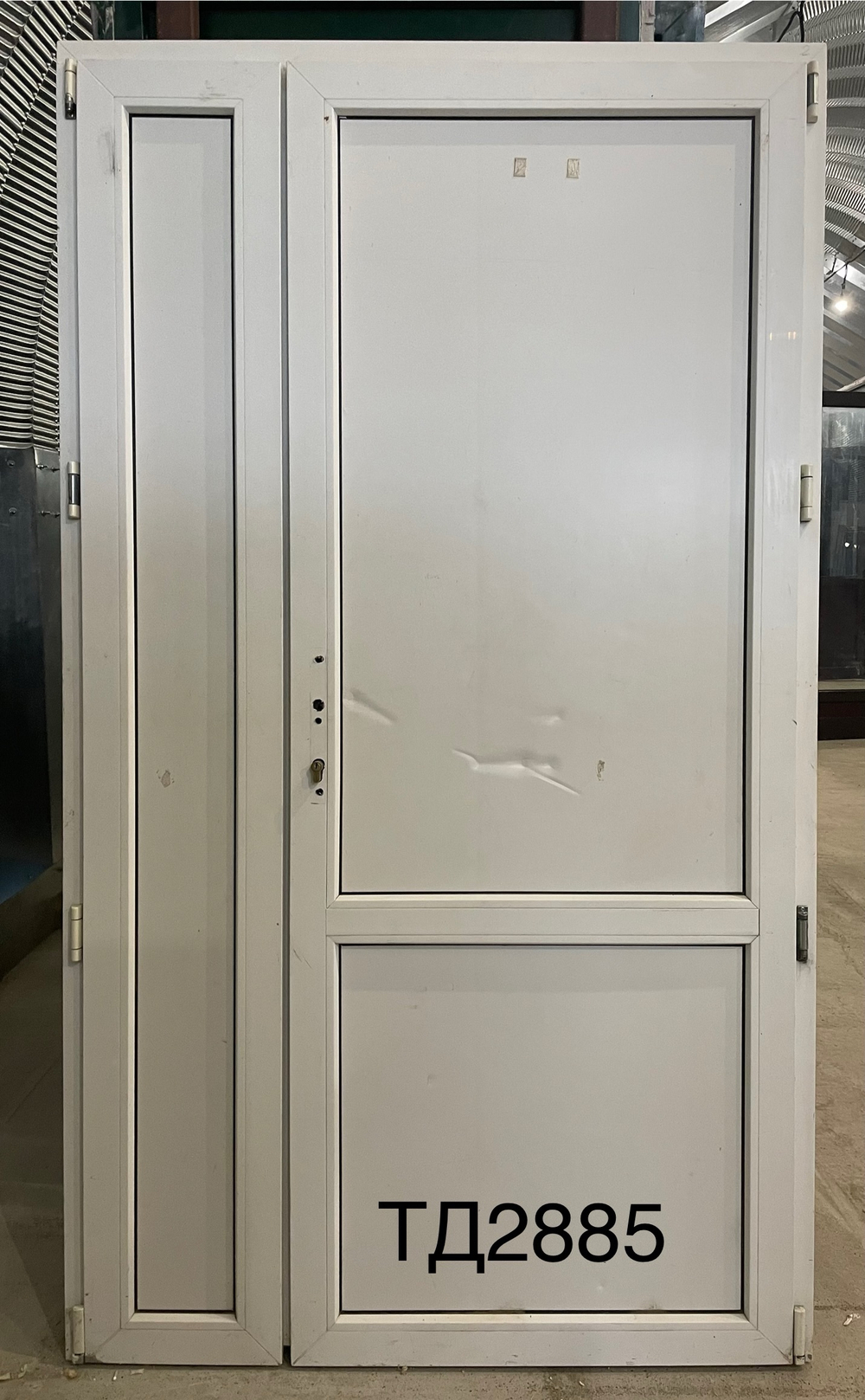 Дверь Пластиковая Б/У Входная 206(в) х 118(ш)