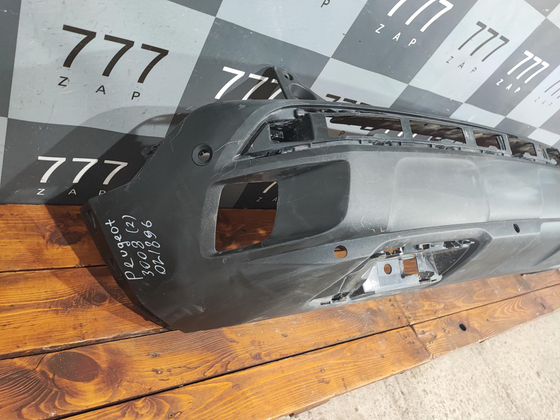 Бампер задний Peugeot 3008 16-22 Б/У Оригинал 9811865077