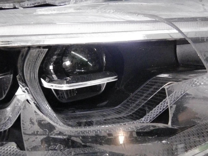 Битая Фара правая BMW 5er G30 (2017-2020) Adaptive LED