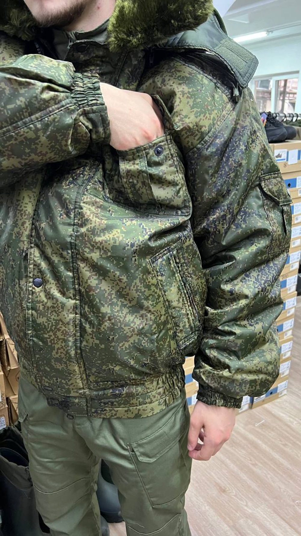 Куртка зимняя / зеленый пиксель