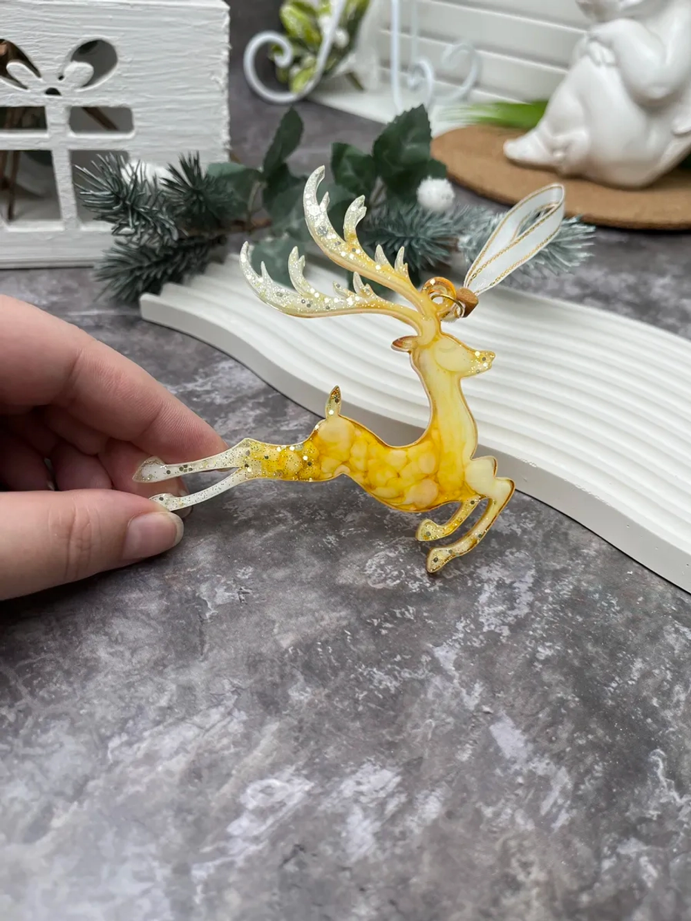 Новогодняя елочная игрушка Олень
